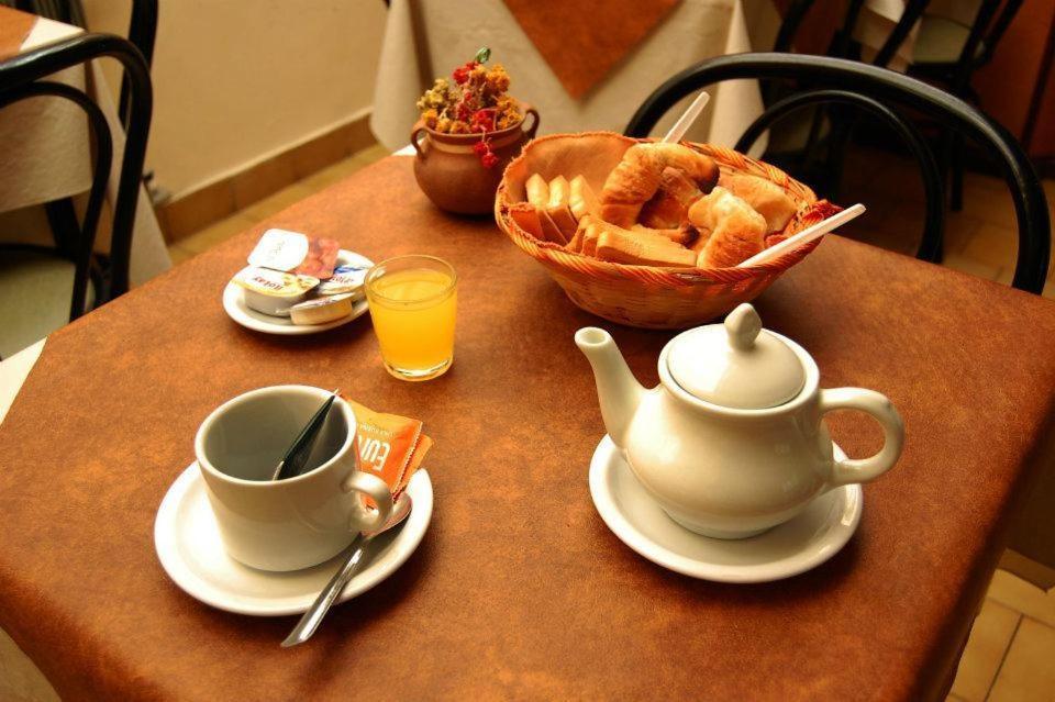 Hotel Del Paseo 2*